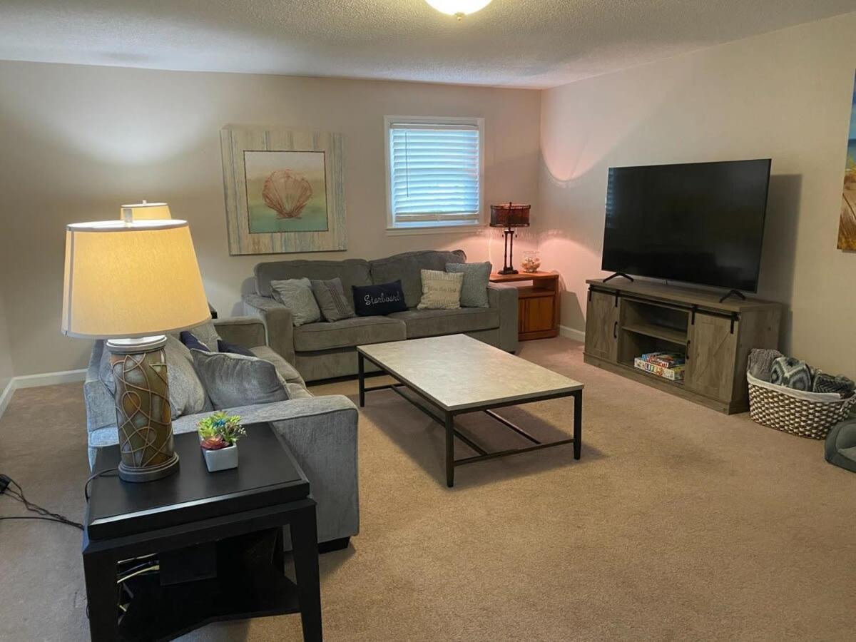 2Br Pet Friendly Home In Sneads Ferry With Parking Exterior foto