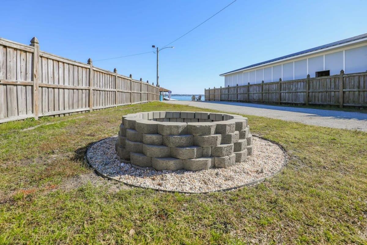 2Br Pet Friendly Home In Sneads Ferry With Parking Exterior foto