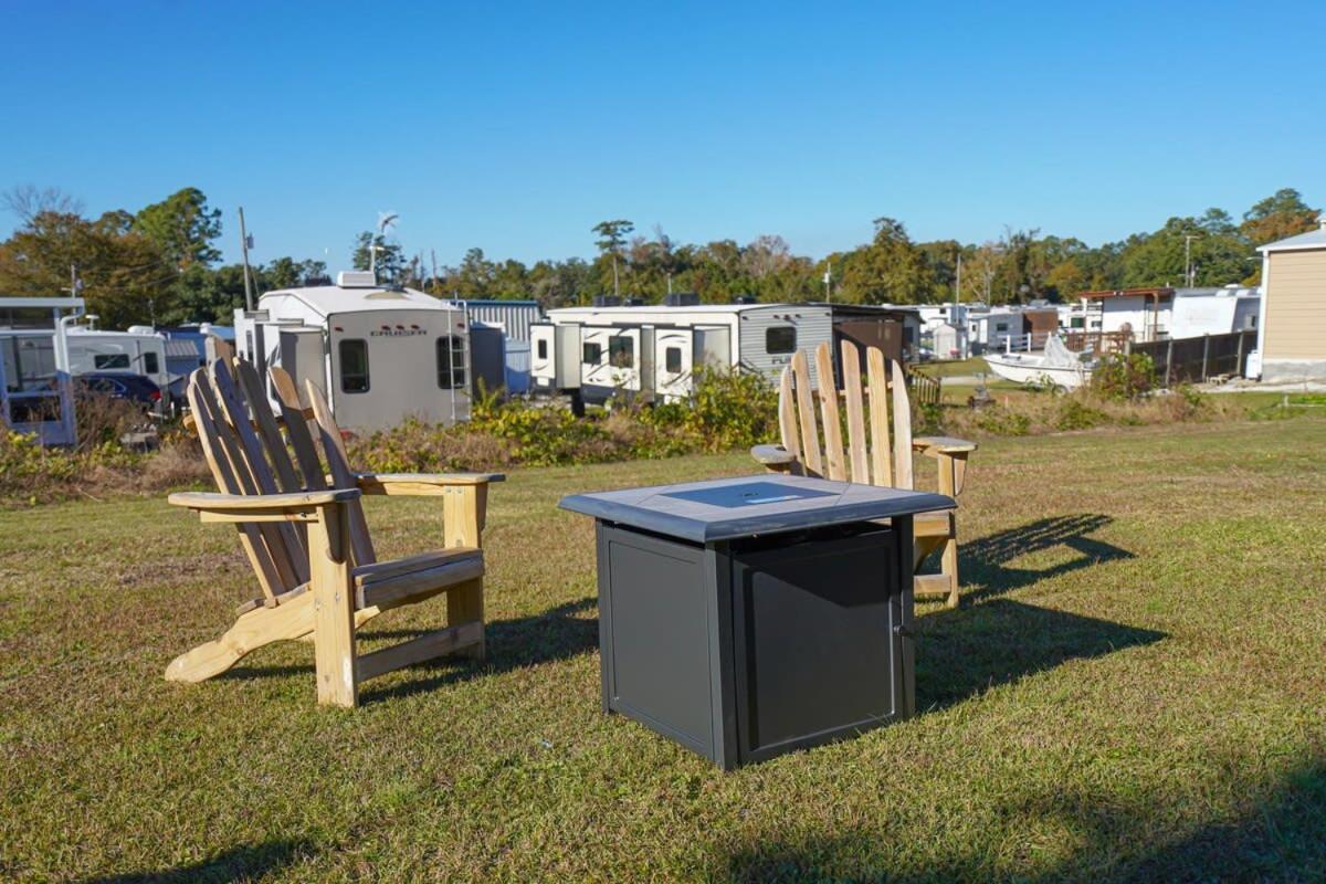 2Br Pet Friendly Home In Sneads Ferry With Parking Exterior foto