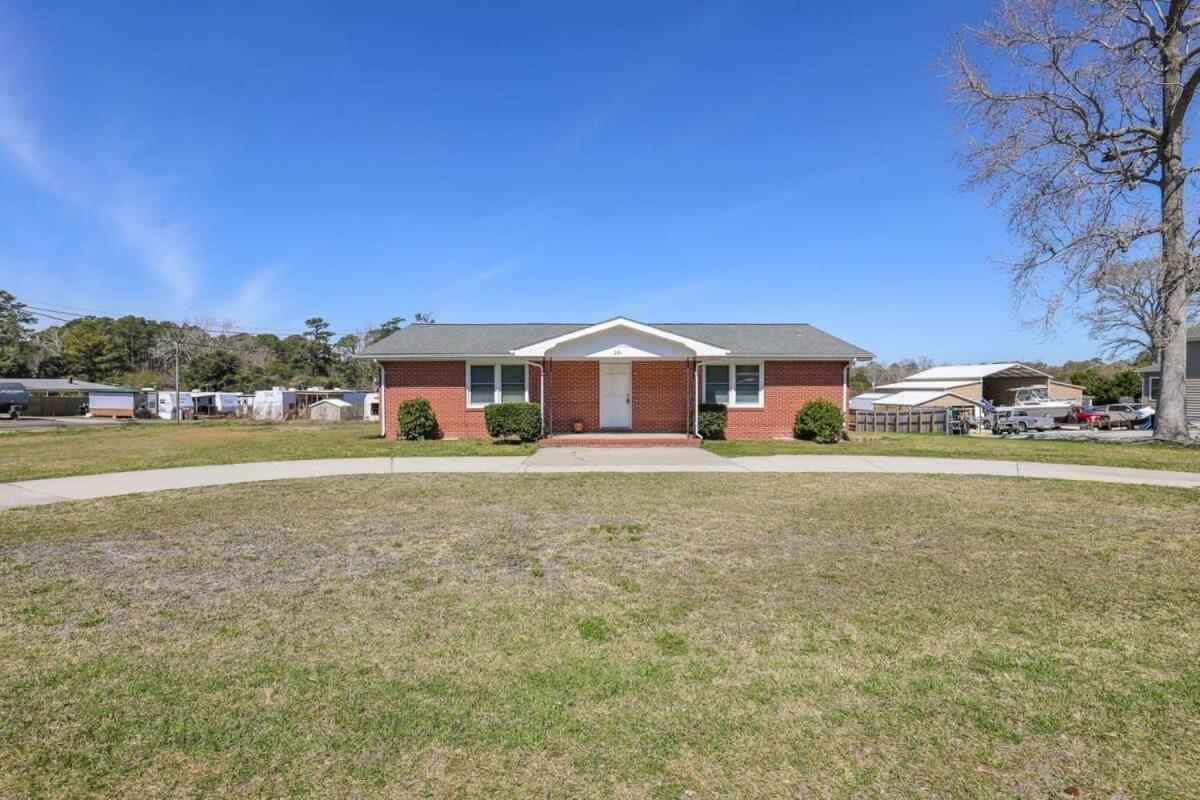 2Br Pet Friendly Home In Sneads Ferry With Parking Exterior foto